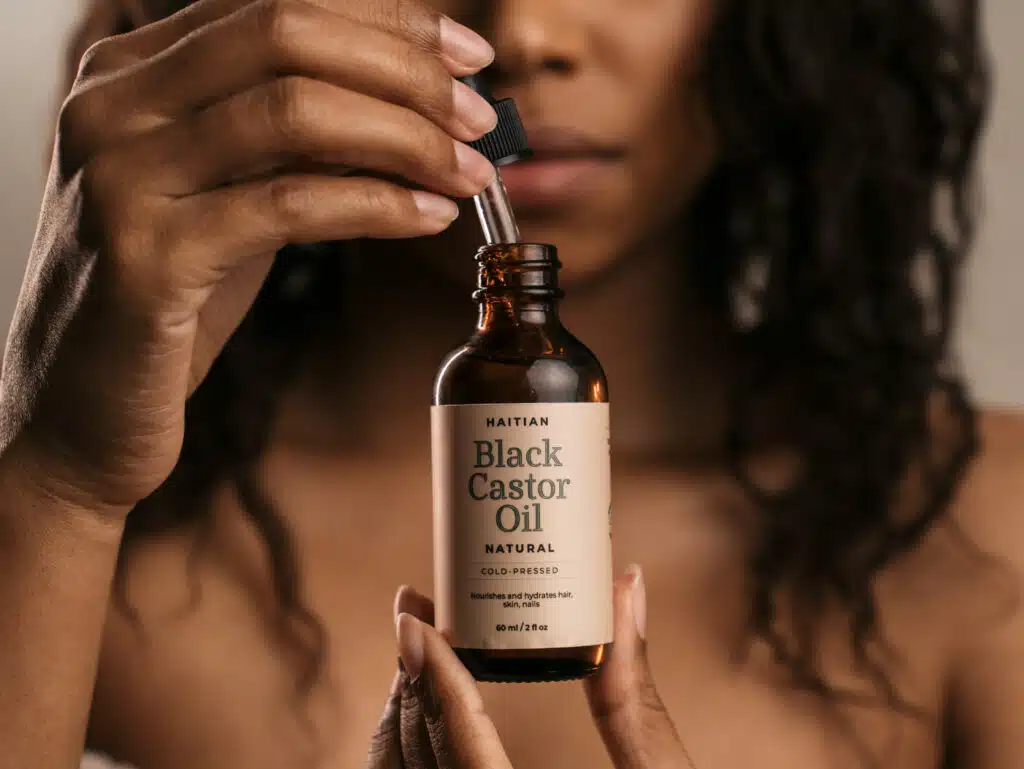 Castor oil for acne