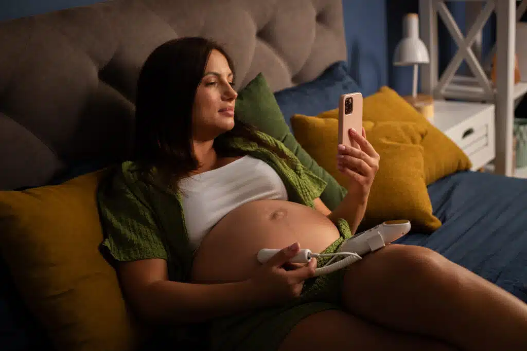 nausea third trimester